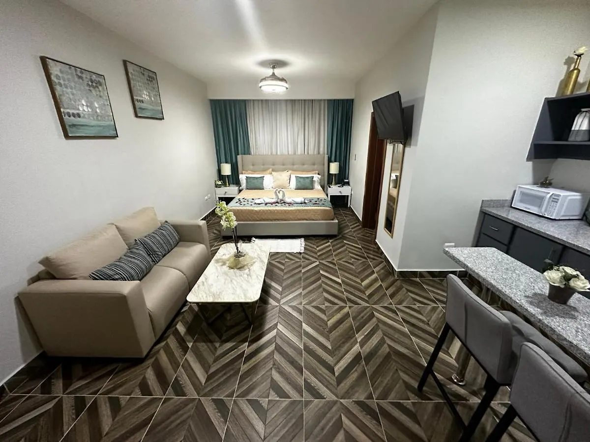 Hotel Monarca contacts