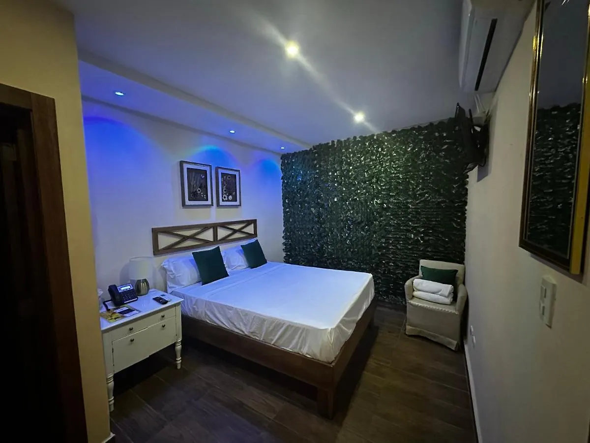 Hotel Monarca Higuey
